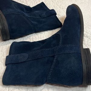 Vince Camuto Navy Boots - size 7